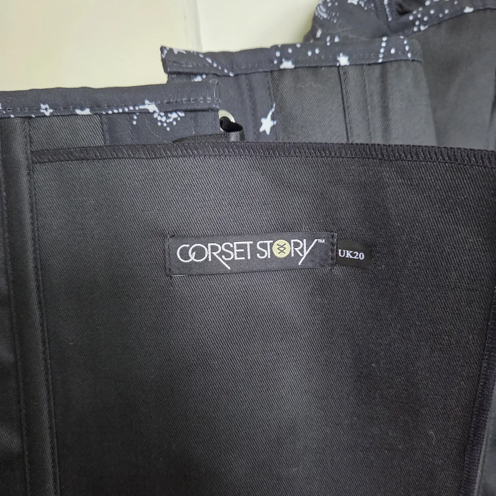 Corset Story Black Off Shoulder Constellation Print Corset Top (UK 20, US 14) - Picture 5 of 5